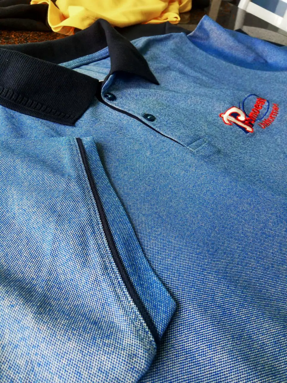 Uniforme exemplo 6